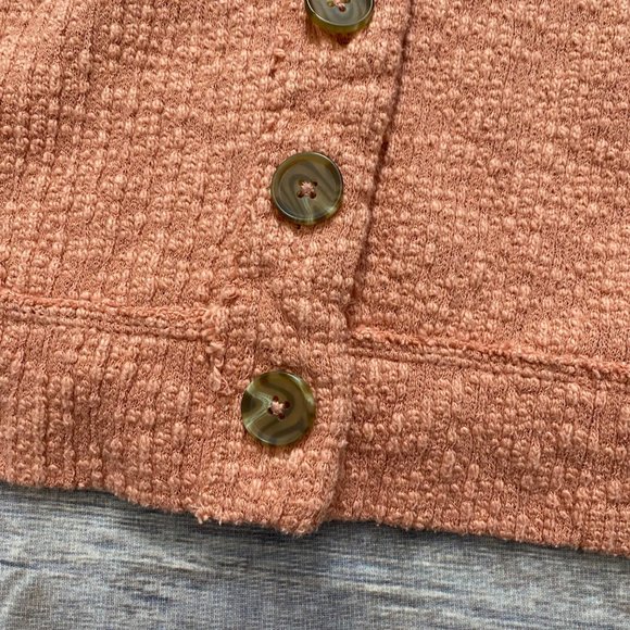 Two by Vince Camuto Peach Textured Button Cardigan Sweater - Picture 6 of 12